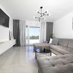Juniperus Villa Šmrika