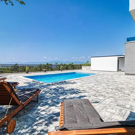 Juniperus Villa Smrika