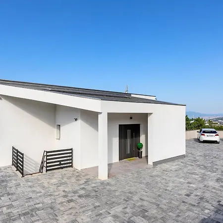 Villa Juniperus *