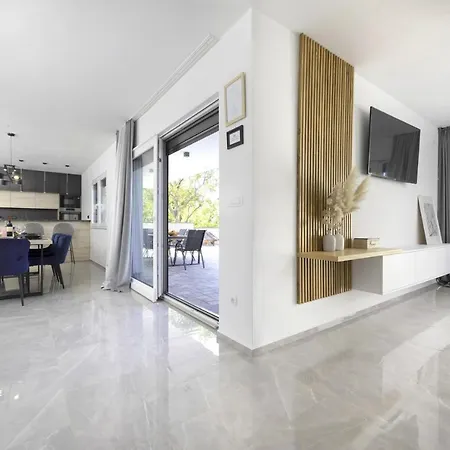 Juniperus Villa *