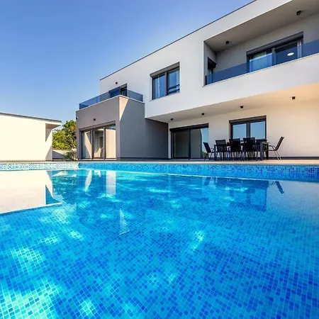 Juniperus Villa Šmrika